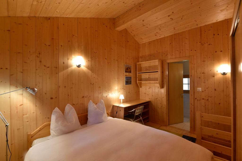 Chalet Fresch room 6